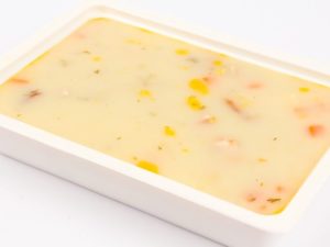 Ciorba de cartofi cu carnati si ceafa afumata A-Ciorba de cartofi cu smantana si carnati