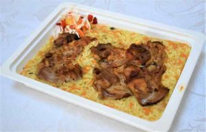 Pulpa dezosata pui gratar pilaf orez B-Pulpa dezosata de pui, pilaf de orez, castraveti murati