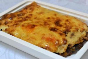 E-Lasagna italiana de pui