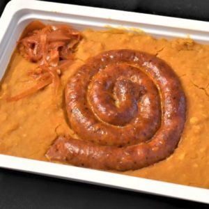 C-Fasole batuta,ceapa calita,carnaciori porc