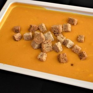 A-Supa crema de morcovi, crutoane