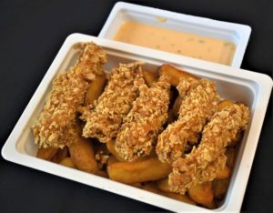 Crispy pui cartofi wedges thousand islands C-Crispy de pui, cartofi wedges, sos thousand island