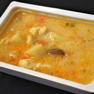 Ciorba cartofi KassaiM 1 A-Ciorba de cartofi cu carnati de casa