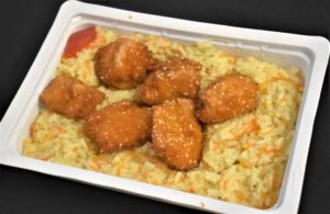 Piept pui nuggets pilaf C-Nuggets de pui, pilaf de orez