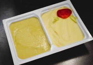 Piept pui sos legume cartofi piure B-Pui cu sos de legume, cartofi piure