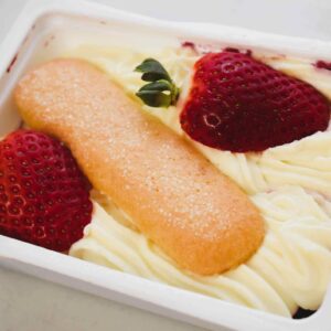 I-Specialitate cu capsuni si mascarpone